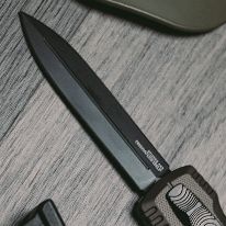 Складной нож SOG Pentagon OTF Flat Dark Earth (SOG 15-61-02-57)