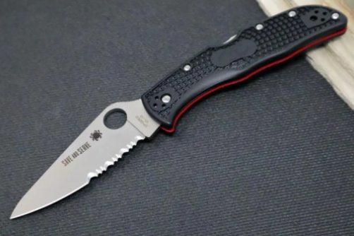 Ніж Spyderco Endela Thin Red Line, напівсерейтор